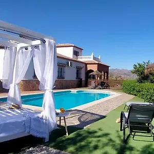 Yasleni Villa